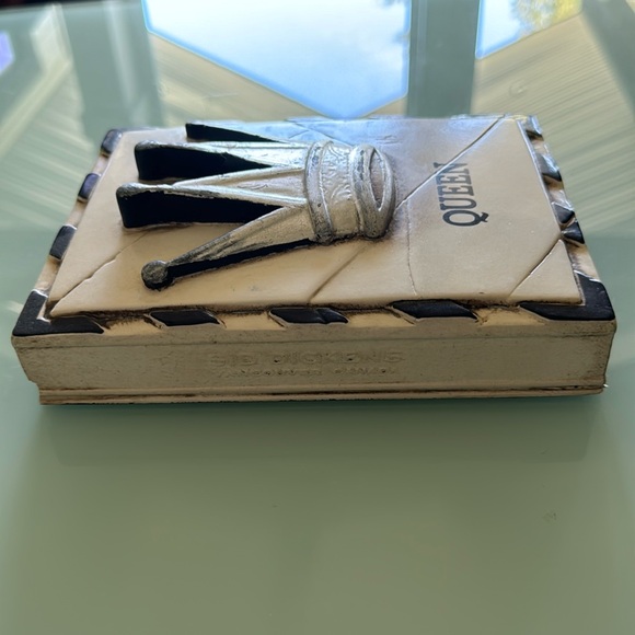 Sid Dickens Retired “Queen” Memory Block - Picture 3 of 6